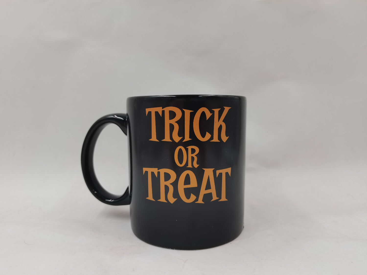 Peanuts Snoopy Trick or Treat Temperature Reveal 20oz Mug