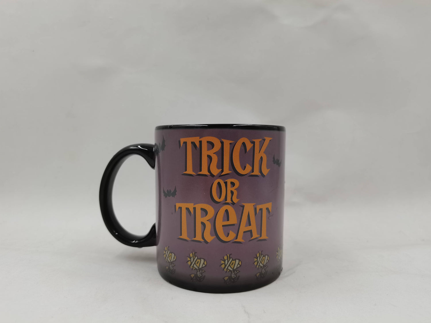 Peanuts Snoopy Trick or Treat Temperature Reveal 20oz Mug