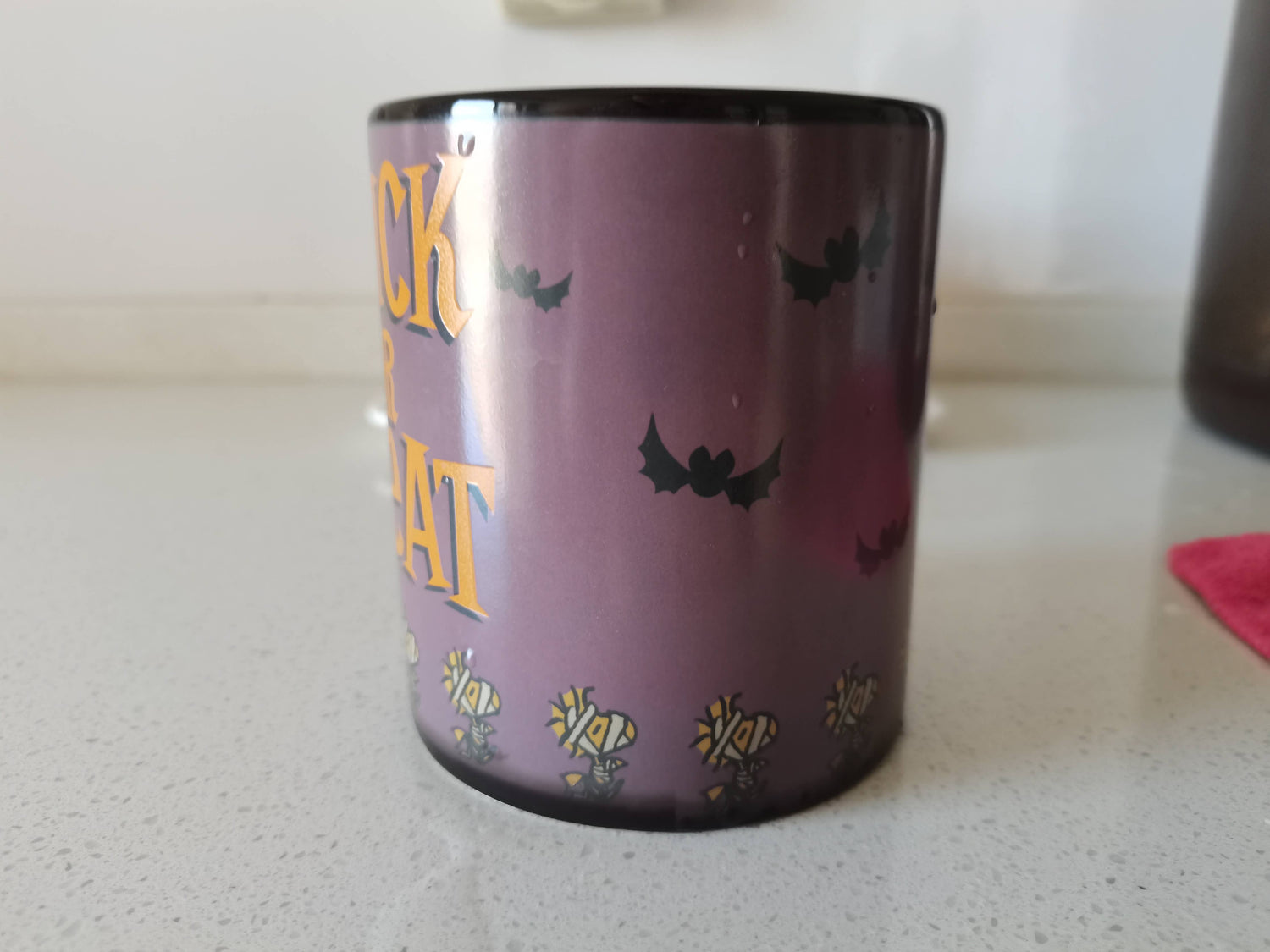 Peanuts Snoopy Trick or Treat Temperature Reveal 20oz Mug