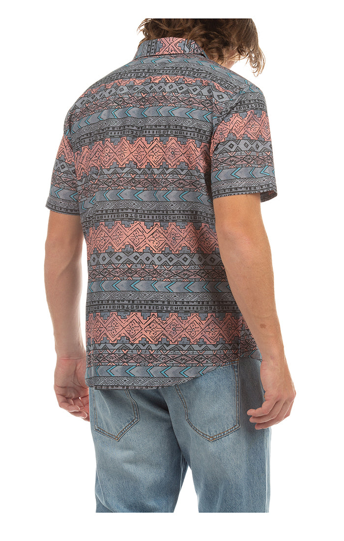 Gotcha "Van Nuys" Short Sleeve Woven Shirt – Men’s Lightweight Button-Up with Retro 80's Surf Style